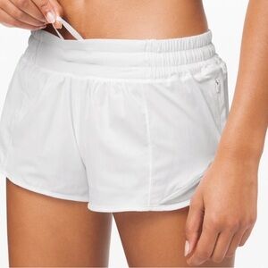 Lululemon Hotty Hot Shorts 2.5”- size 6 EUC